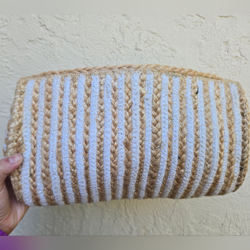 Anthropologie Shiraleah Mare Woven Tassel Clutch Bag in Natural Jute and Cream - Picture 9 of 13